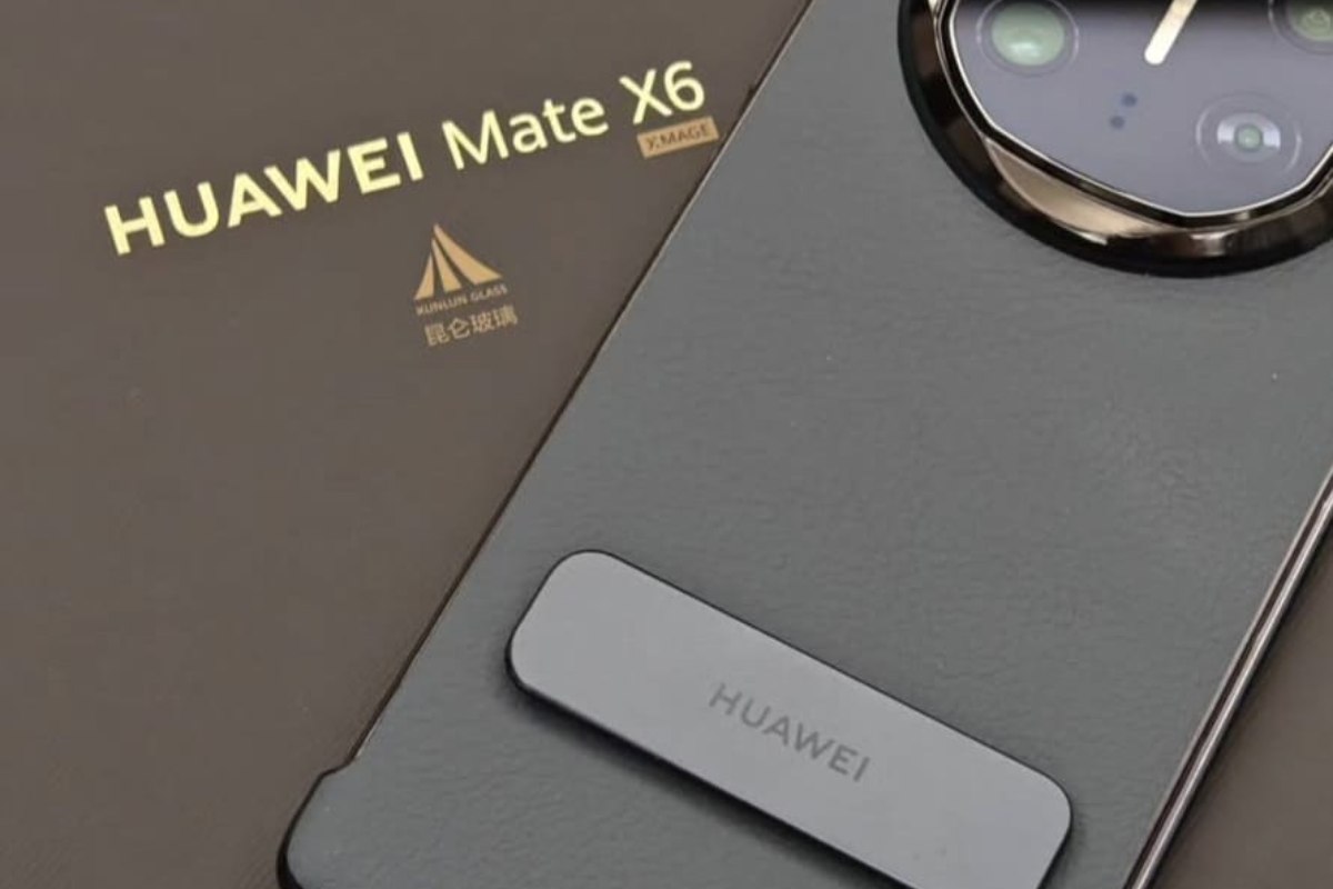 Pieghevole più sottile di sempre Huawei Mate X6