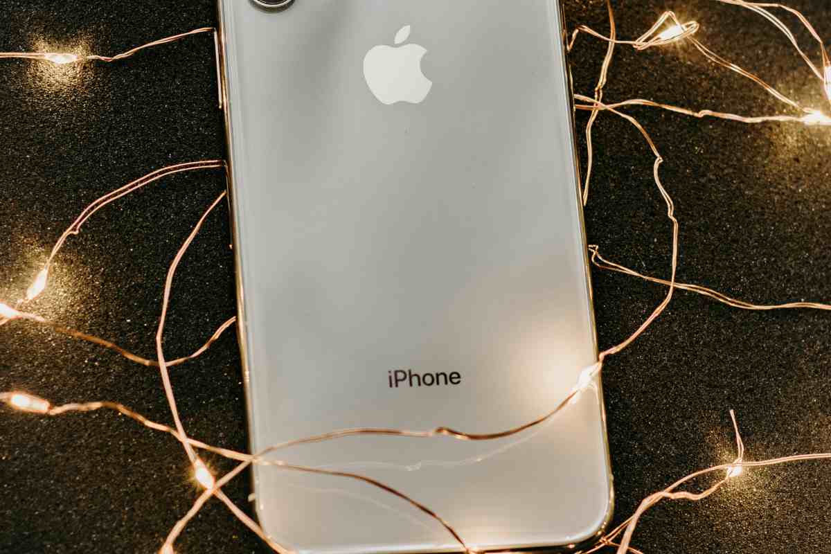 iPhone ventesimo anniversario regalo clienti