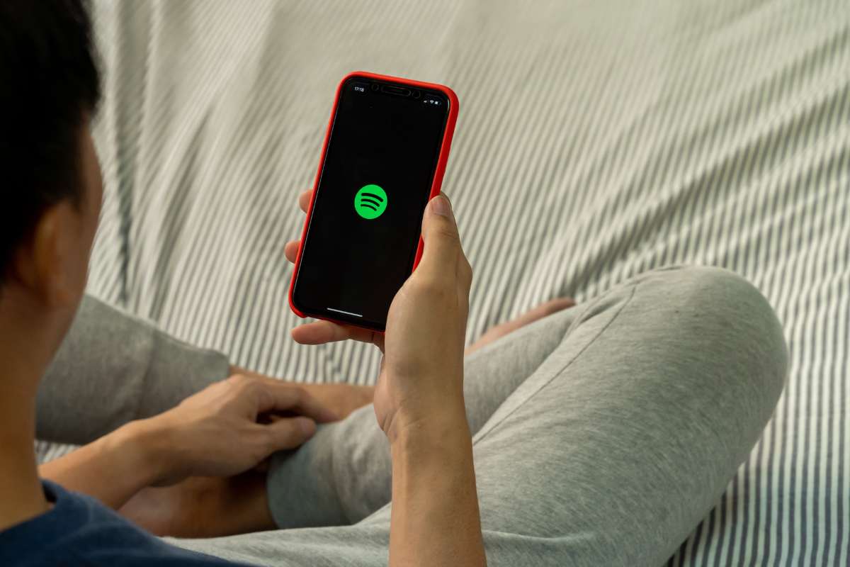 Spotify cambia modo ascoltare musica playlist IA