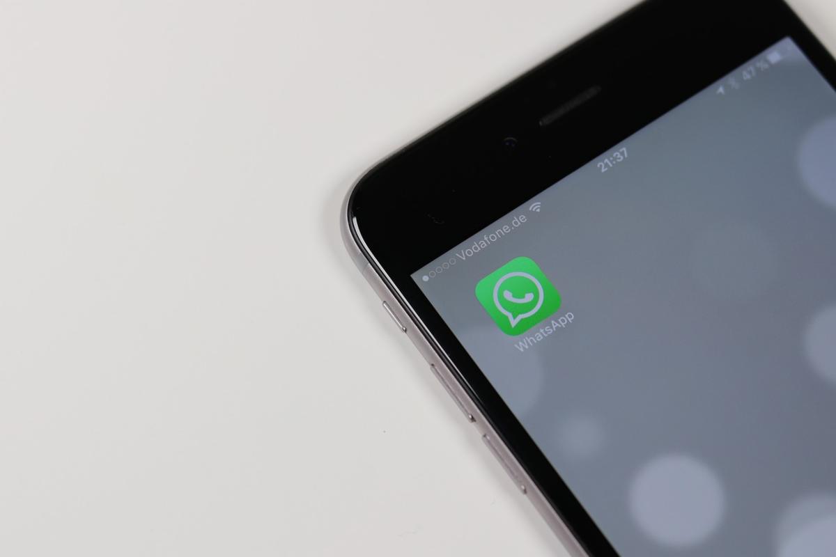 WhatsApp vulnerabilità gruppi