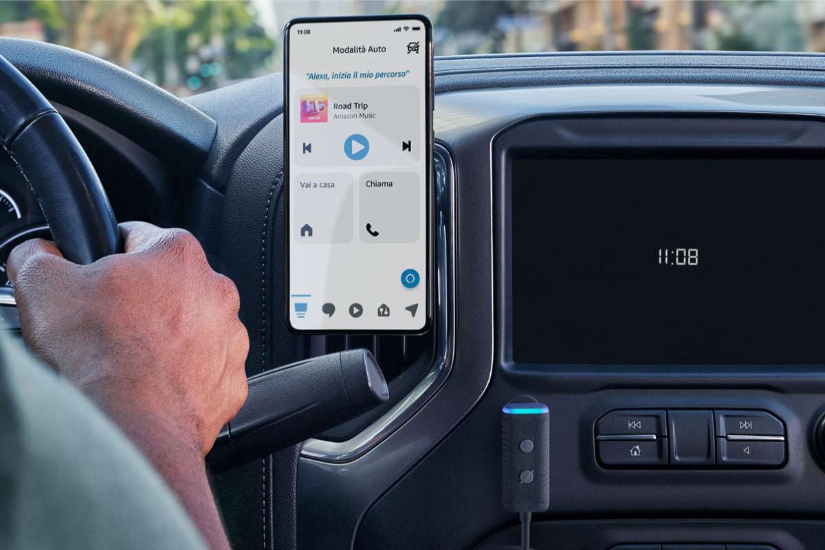 Amazon Echo Auto in auto