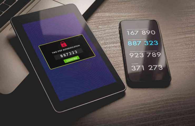 tablet e smartphone con login