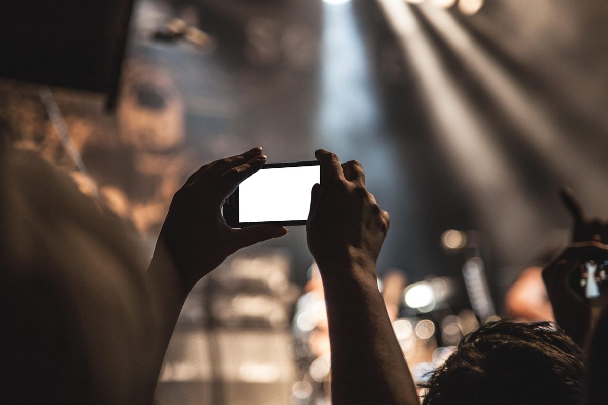 Cosa succede facendo le foto con lo smartphone