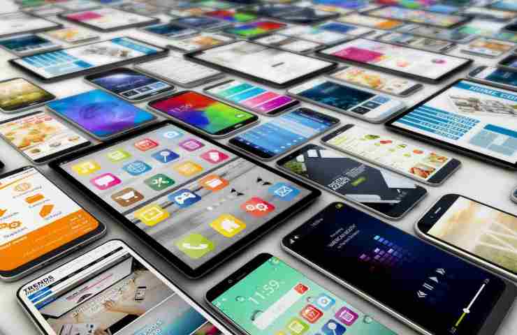 device su un tavolo