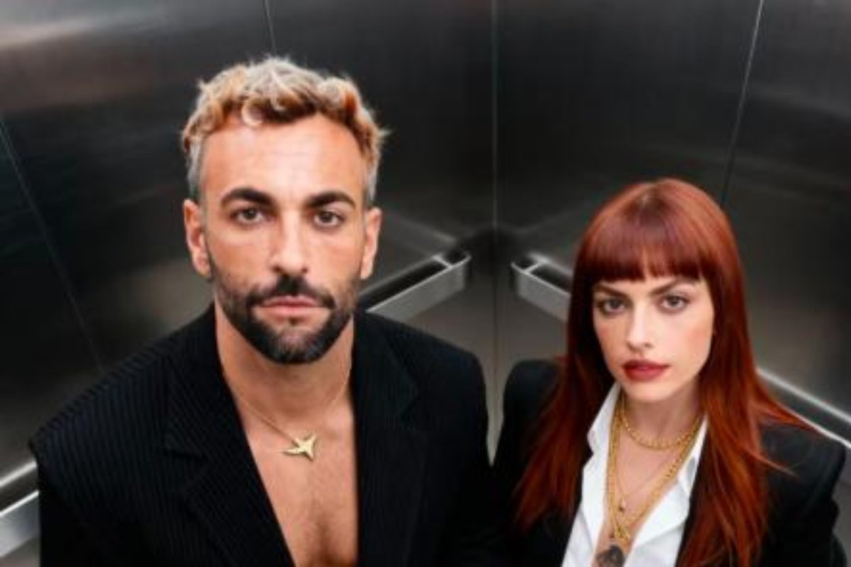 Marco Mengoni e Annalisa in un ascensore