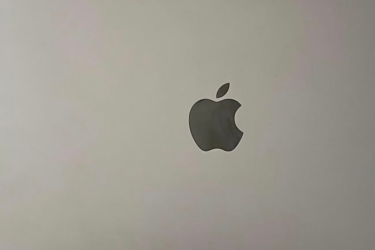 Apple rompe silenzio tre dispositivi