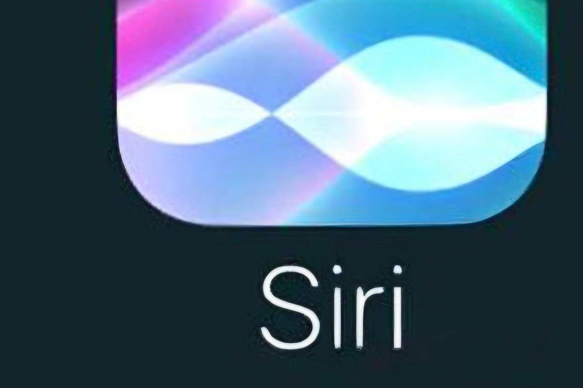 Siri delude Apple scoppia caos