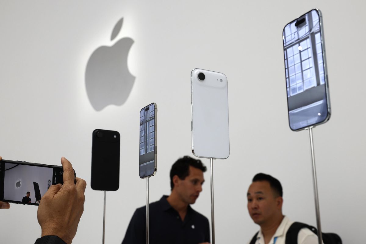 iPhone 17 in esposizione