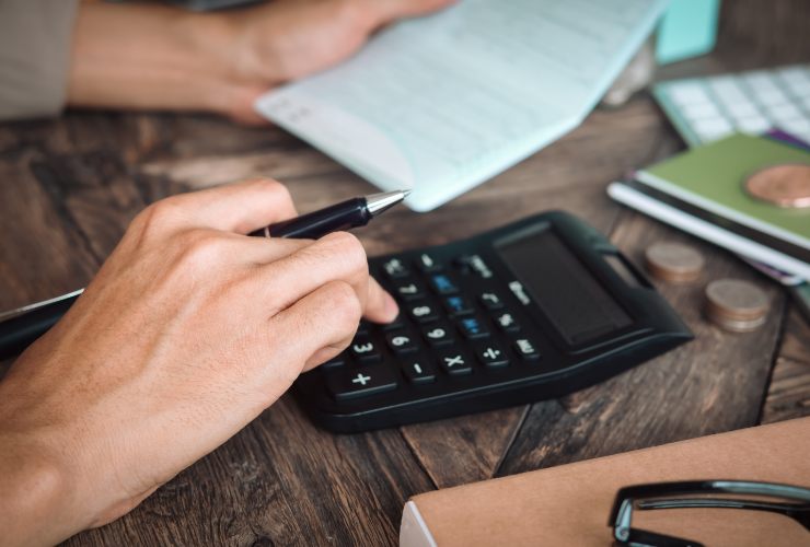 fogli e calcolatrice