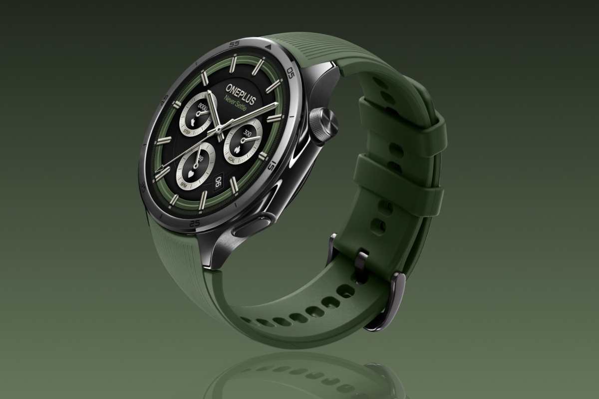 OnePlus Watch 3 con cinturino verde e display verde e nero