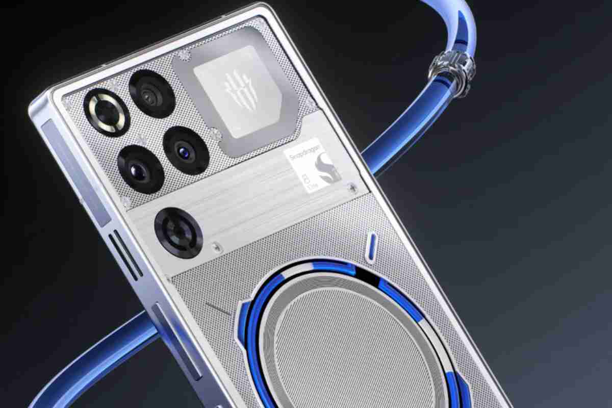 REDMAGIC 11 Pro raffreddato a liquido