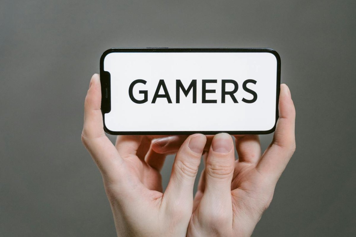 Gamers, scritta sullo smartphone